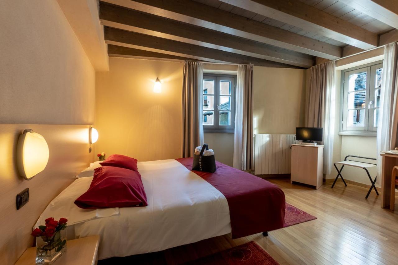 Hotel Cepina Albergo Incantato วัลดิซอตโต ภายนอก รูปภาพ