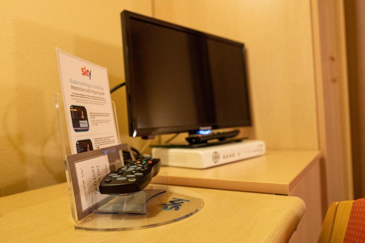 Hotel Cepina Albergo Incantato วัลดิซอตโต ภายนอก รูปภาพ