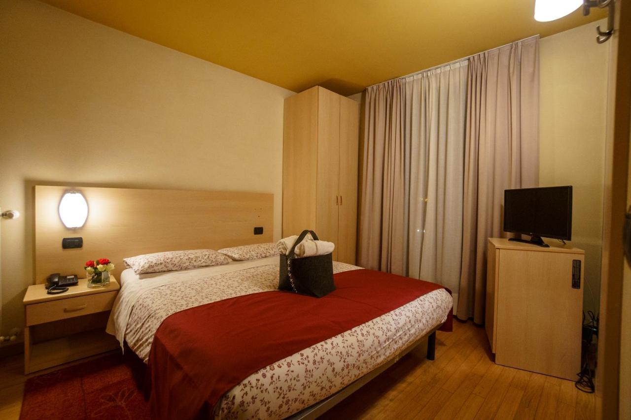 Hotel Cepina Albergo Incantato วัลดิซอตโต ภายนอก รูปภาพ